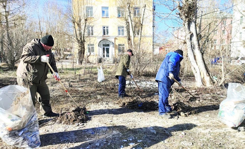 Работники ОАО «Соликамский магниевый завод» провели традиционные субботники. 